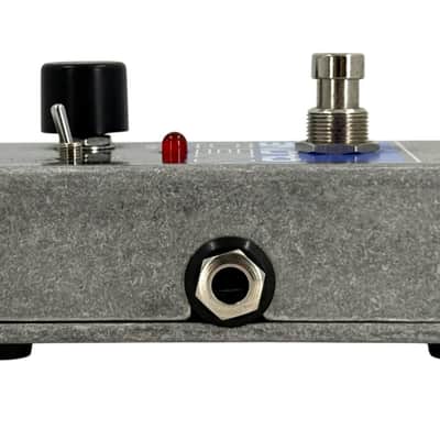 Electro Harmonix Neo Clone Chorus Pedal in Very Good Condition image 5