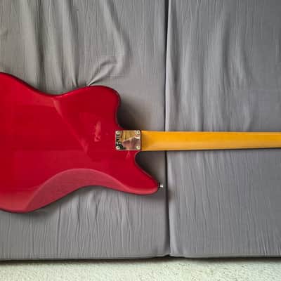 Fender Classic Player Jaguar Special with Rosewood Fretboard 2009 - 2017 - Candy Apple Red image 3