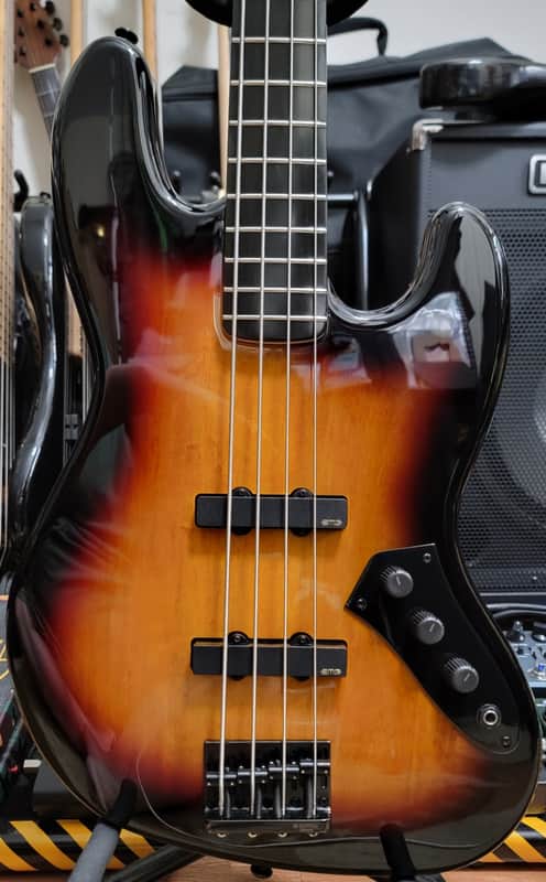 Squier Vintage Modified Jazz Bass | Reverb