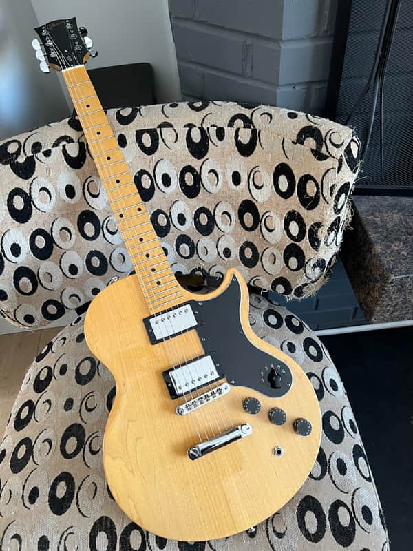 Gibson L6S 2011 - Natural image 1
