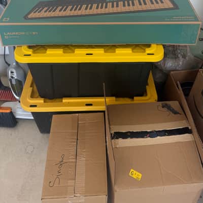 Novation Launchkey 61 MKIV MIDI Keyboard Controller 2024 - Present - Black image 7