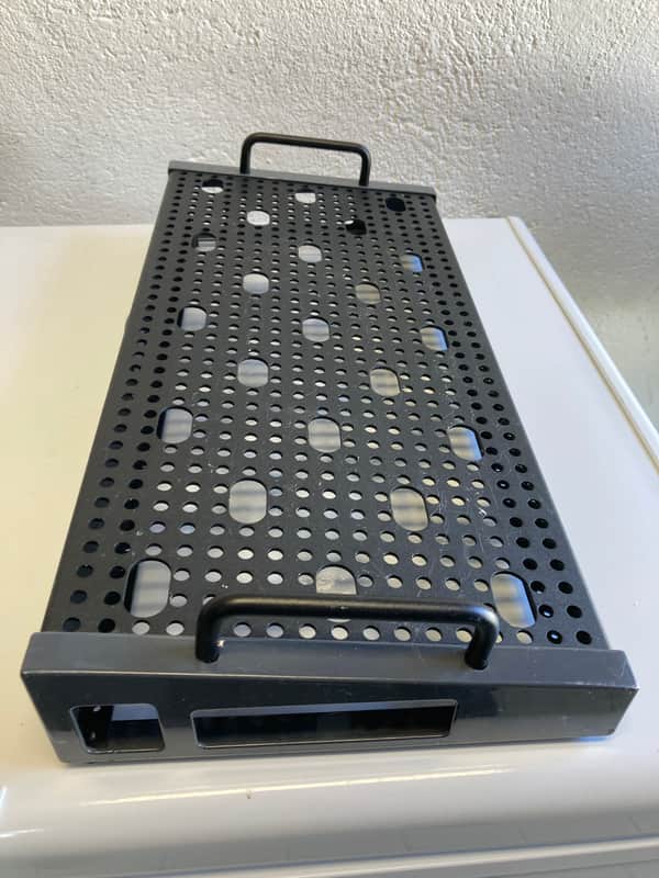 Temple Audio SOLO 18 GM Pedalboard - Gunmetal image 1
