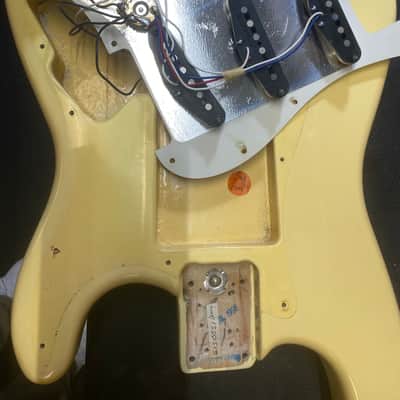 Used Fender Stratocaster (partscaster) buttercream w/case image 8