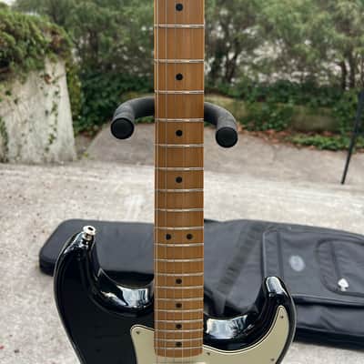 Fender Standard Stratocaster HSS Maple Neck 2010 - Black image 15