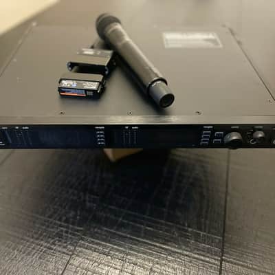 Shure Axient AXT 400 And AXT100/AXT200 With KSM9 Capsule H4 (470-698Mhz) image 2