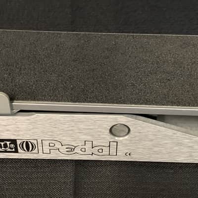 Ernie Ball 6168 Full Sized Volume with Accessory Switch image 2