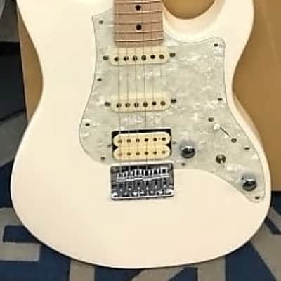 FGN Boundary Odyssey AW Antique White image 1