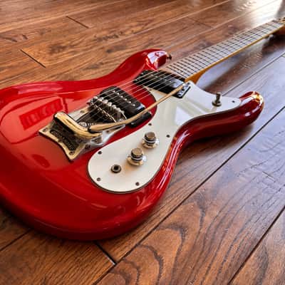 1990s Mosrite The Ventures Vibramute '65 Reissue Electric Guitar Red MIJ Kurokomo Japan image 4