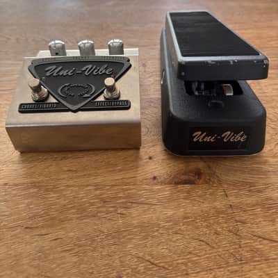 Dunlop UV-1 Uni-Vibe Chorus / Vibrato and foot controller pedal - Chrome image 13