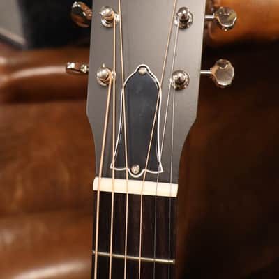 Gibson J-35 Faded 30's Antique Natural image 3