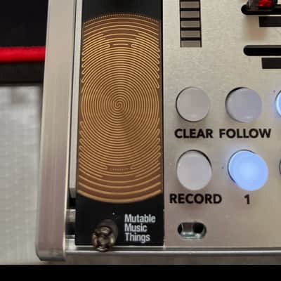 Mutable Instruments Ears Contact Mic Envelope Follower | Reverb