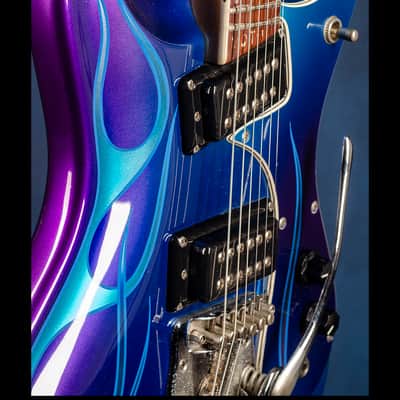 Mosrite [Vibramute Model] specially built for Mick Mars of Mötley Crüe by Semie Mosely 1991 Metallic blue/purple with flame pinstriping image 9