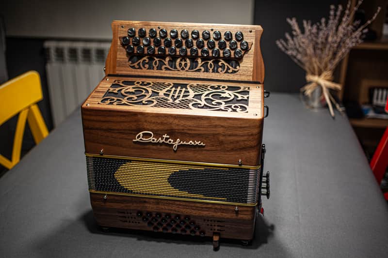 Acordeón datónico Castagnari Jà button accordion image 1