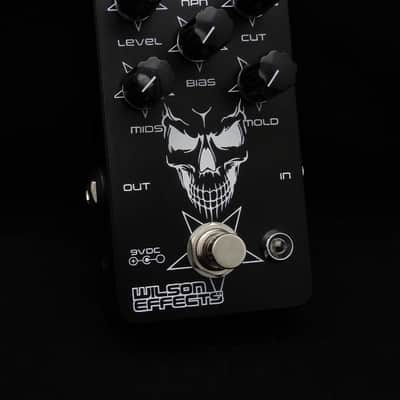 Wilson Effects No Face NPN Fuzz image 5