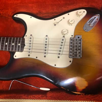 Fender Stratocaster ‘62 AVRI (American Vintage Reissue) Fullerton Plant/Era (1982/83) (Pre-Custom Shop) 3 tone sunburst image 2