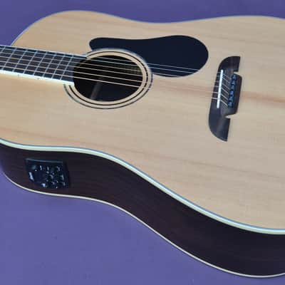 Alvarez Artist Series ARD70E 12 Fret Sloped Shoulder Ac/El Dreadnought Guitar image 2