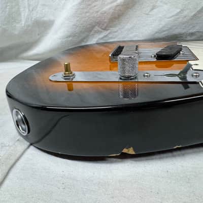Fender American Telecaster Guitar 2001 - 2-Color Sunburst / Maple neck image 16