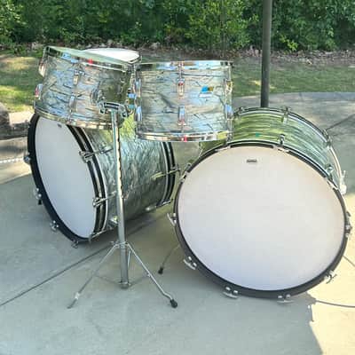 Ludwig Vintage Virgin Double Bass Drum Kit: 24/24/18/16/13/13 May, 1970 - Sky Blue Pearl image 14