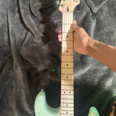 Squier Affinity Series Stratocaster with Indian Laurel Fretboard 2018 - 2022 - Surf Green image 4