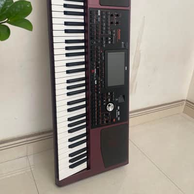 Korg PA1000 61-Key Professional Arranger Used in mint condition