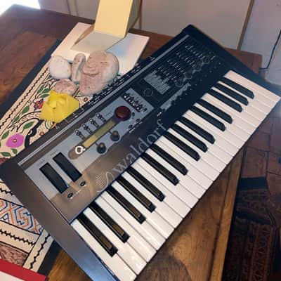 Waldorf Micro Q 37-Key Synthesizer 1999 - 2011 - Blue image 2