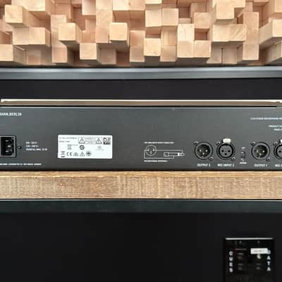 Neumann V 402 Dual Channel Microphone Preamp. MINT V402 image 7