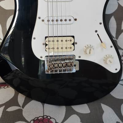 Yamaha PAC012 Pacifica HSS w/setup electric guitar 2002 made in Taiwan image 3