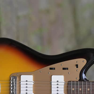 Fender Limited Edition Vintera II Road Worn 50s Jazzmaster- 3-Color Sunburst(3) image 4