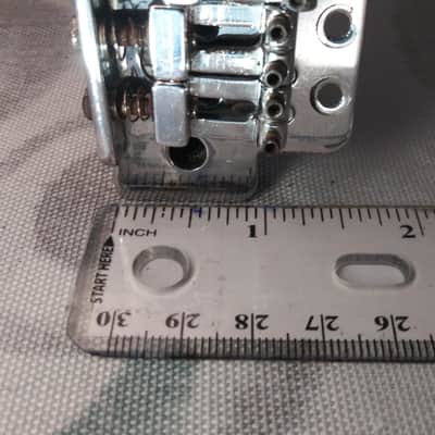 Squier Affinity Tremolo Bridge Assembly (2006) image 10