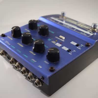 Akai E2 Headrush Delay/Looper 2010s - Blue - Spares/Repair image 2