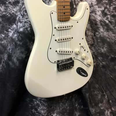 Used Epiphone Gibson S310 Strat Style White Electric Guitar w/Batwing Headstock image 4