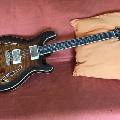PRS SE Hollowbody II Piezo - Black Gold Burst image 1