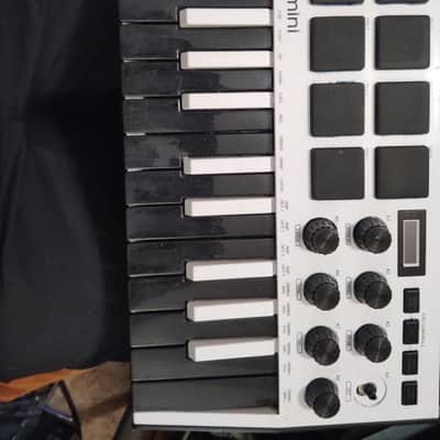 Akai MPK Mini MkIII 25-Key MIDI Controller image 2