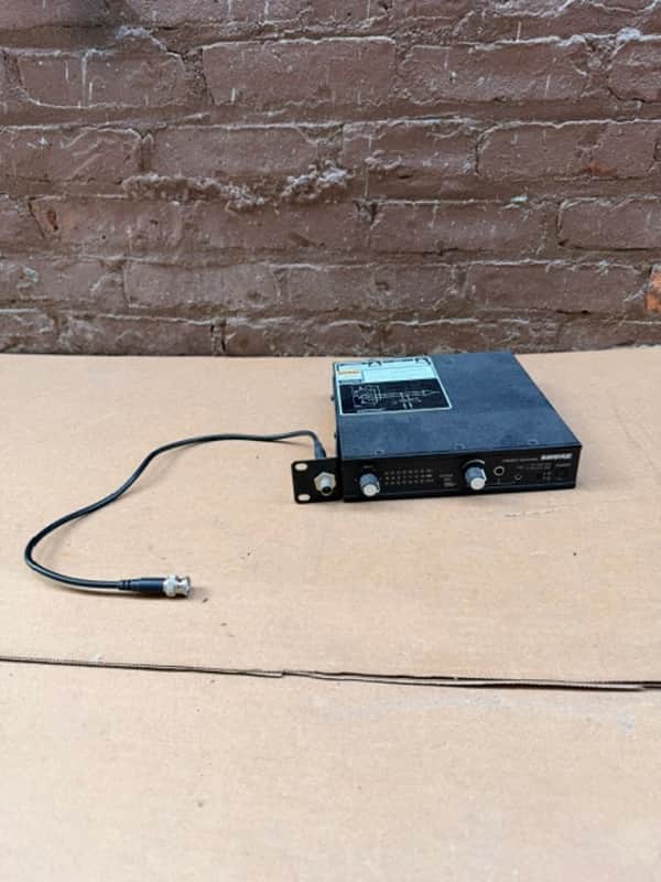 Shure P6T Wireless Transmitter image 1