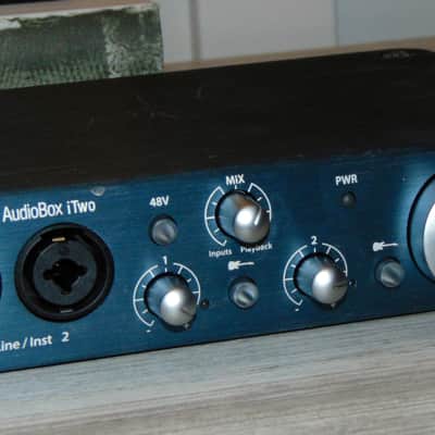 PreSonus AudioBox iTwo USB Audio Interface with 15' 1/4" Male Cable Plus USB power cable image 3