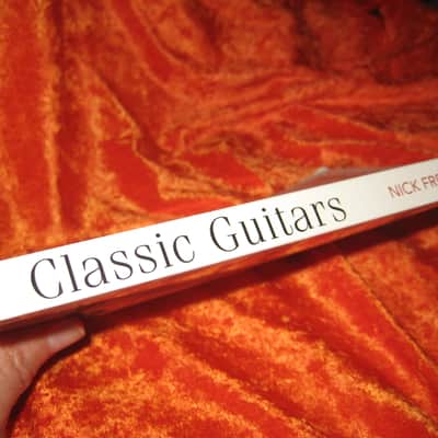 Krause Publications Classic Guitars ID and Price Guide image 2