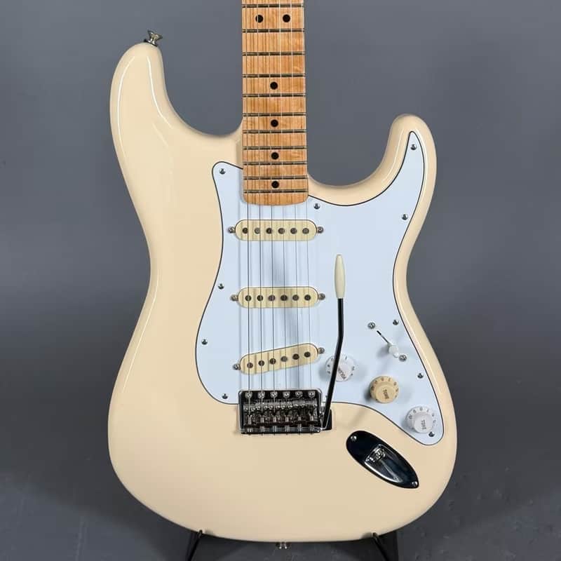 2022 Jimi Hendrix Stratocaster Olympic White Strap Bag
