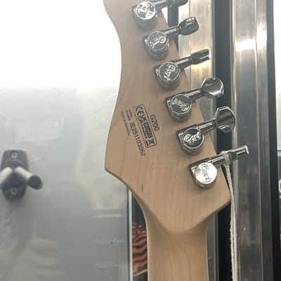 Cort G200PPK Laurel Pink 5 Way Switcher Staggered Locking Tuners image 7
