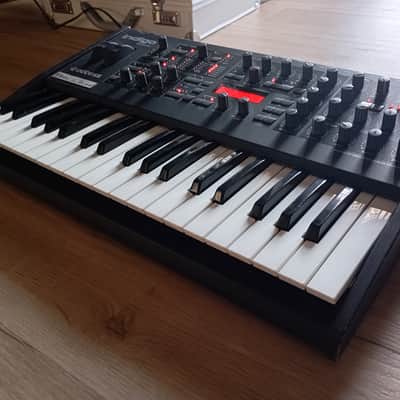 Access Virus Indigo 2 REDBACK LIMITED EDITION only 500 ever made! 37-Key Digital Synthesizer 2010s Black with signature image 7