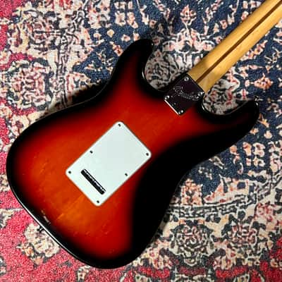 1995 Fender US Standard Stratocaster - 3 Tone Sunburst image 4
