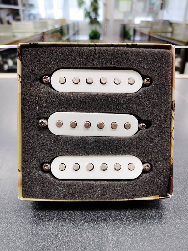 Unbranded Strat-Style SSS Ceramic Single-Coil Pickup Set – White Covers image 1