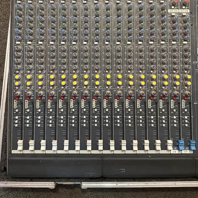 Allen & Heath GL2000 32ch Analog Console w/ Oasis Kases Road Case – Very Good image 5