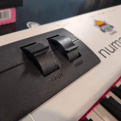 Studiologic Numa Stage - 88-Key Graded Weighted Hammer-Action Digital Piano with Synth Models - White image 6