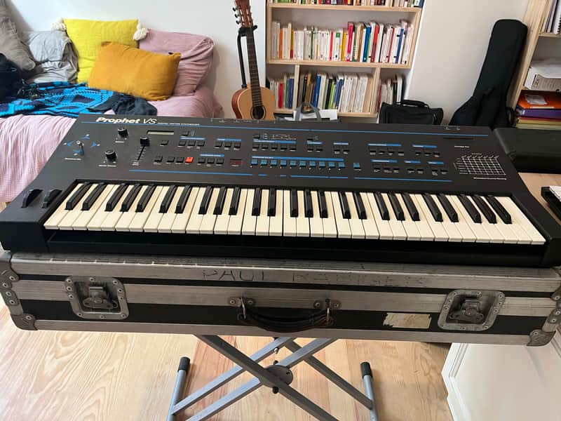 Sequential Prophet VS 61-Key 8-Voice Polyphonic Synthesizer 1986 - 1987 - Blue -plus deux cartouches mémoire-plus eprom-plus flight case image 1