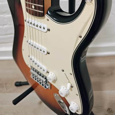 Fender Stratocaster 2011 - Tobacco Sunburst - RARE UNPLAYED GEM image 2