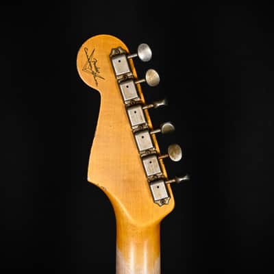 Fender Custom Shop '62 Stratocaster HSS Heavy Relic- Blue Sparkle 2026 (R146850) image 10