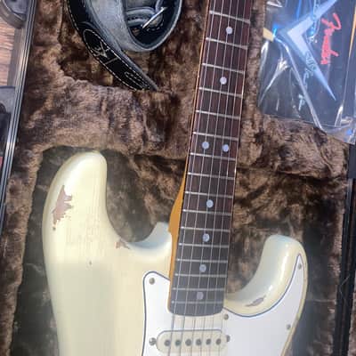 Fender Stratocaster custom shop 1967 reissue heavy relic vintage aged white image 5