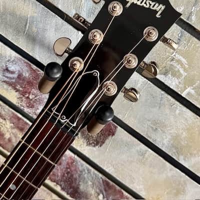 Gibson J-45 Standard 2014 - Sunburst image 4
