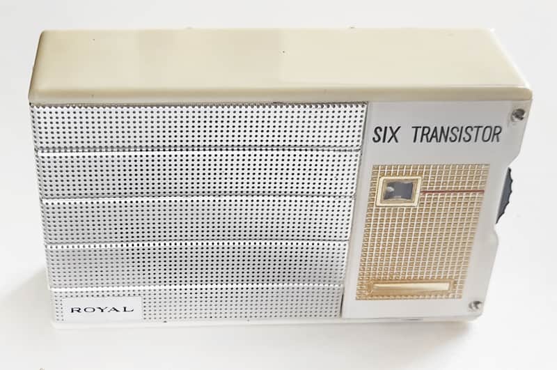 Vintage Royal Six Transistor AM Pocket Transistor Radio image 1