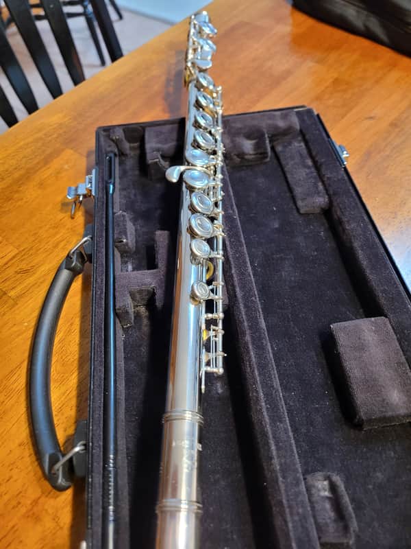 Yamaha (closed hole) FLute-YFL-22N-2025- Nichol/Silver plated-BEAUTIFUL image 1